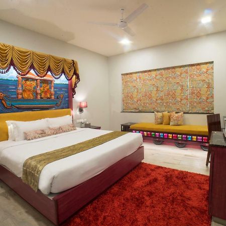 The Andhra Art & Craft Hotel Visakhapatnam Buitenkant foto