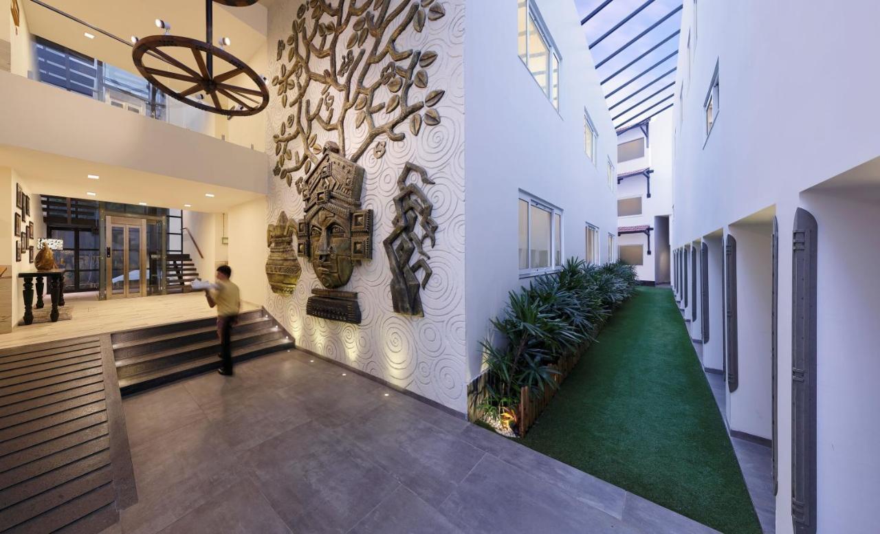 The Andhra Art & Craft Hotel Visakhapatnam Buitenkant foto