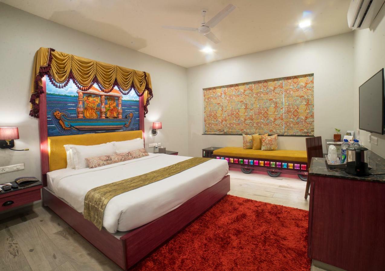 The Andhra Art & Craft Hotel Visakhapatnam Buitenkant foto