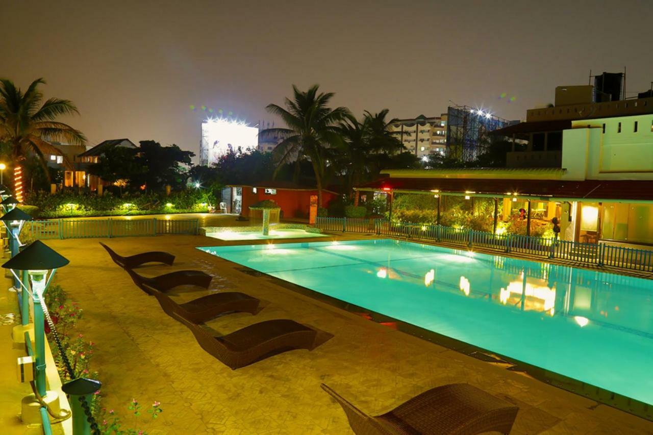 The Andhra Art & Craft Hotel Visakhapatnam Buitenkant foto