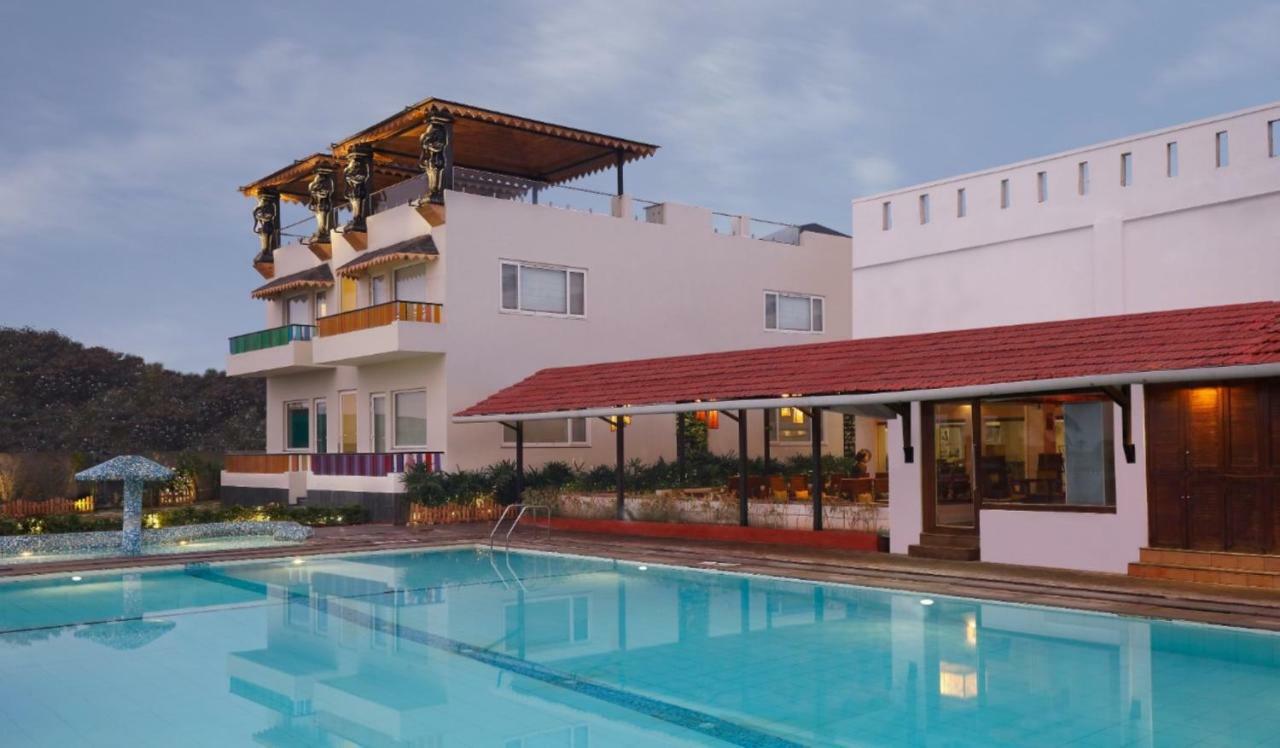The Andhra Art & Craft Hotel Visakhapatnam Buitenkant foto